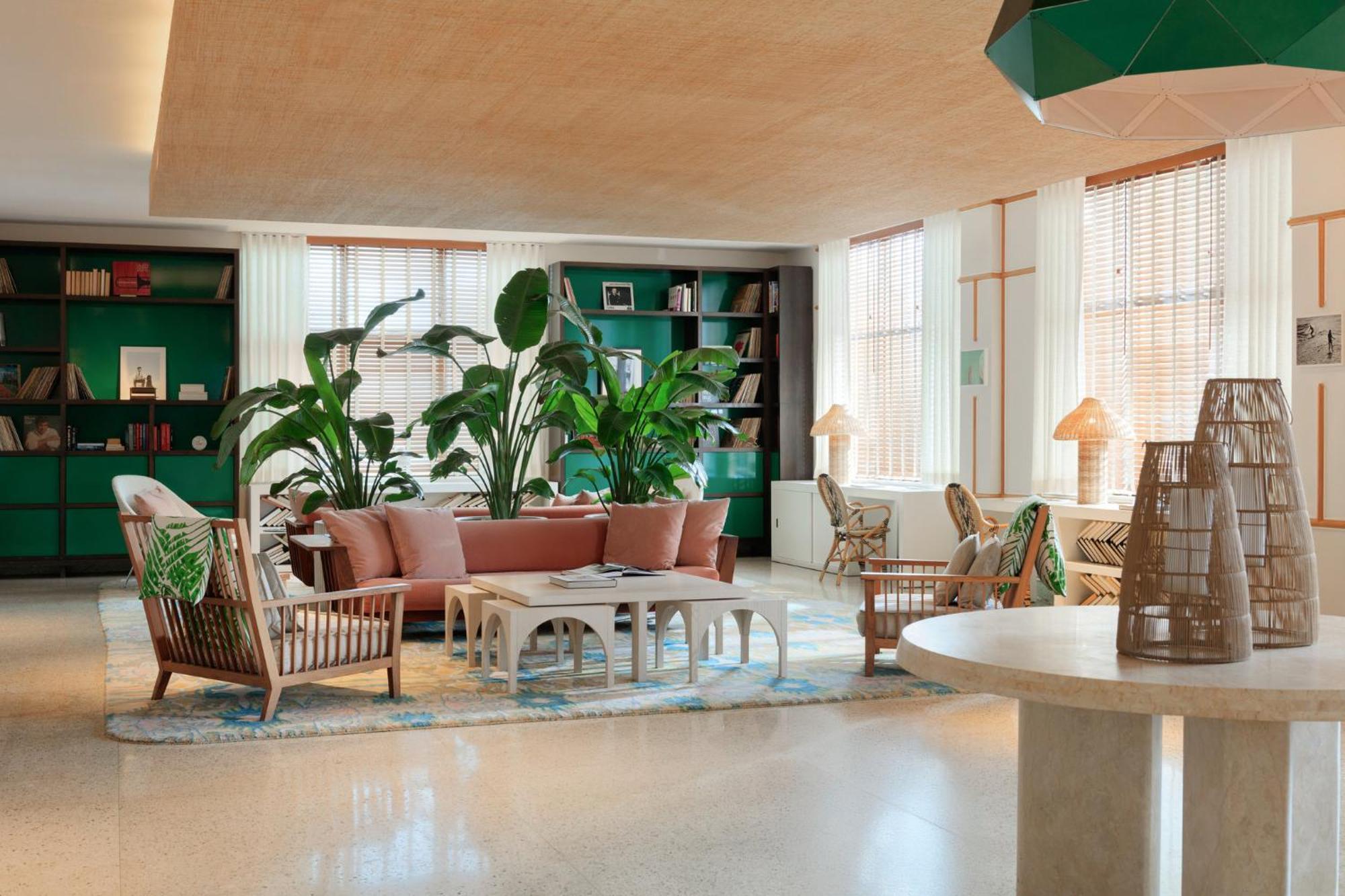 Kimpton Surfcomber Hotel By Ihg Miami Beach Eksteriør billede
